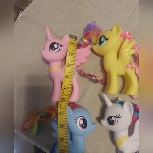 4 ponies 6 inches tall